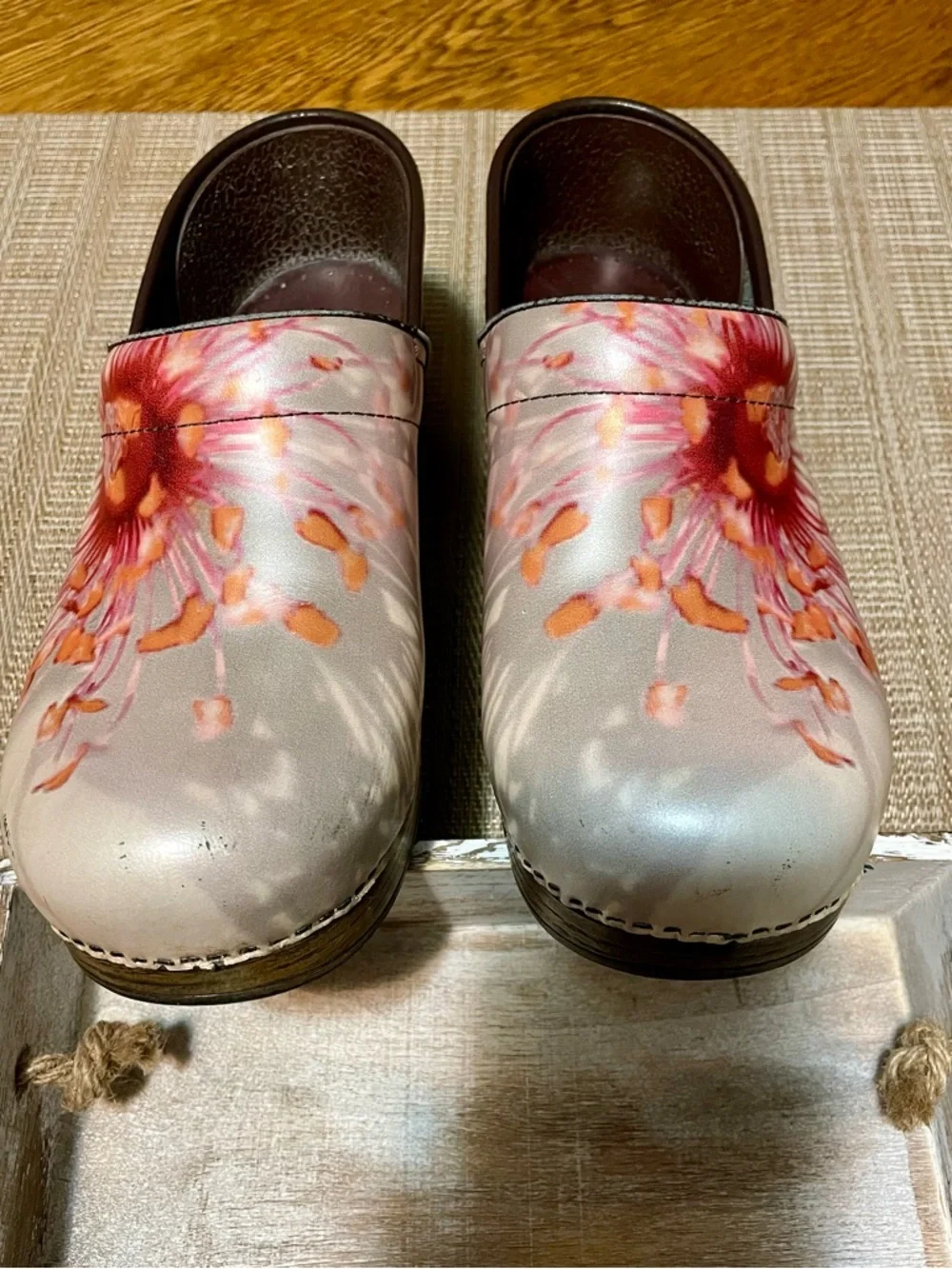 Dansko Professional Clog Ladies Size 39.
STUNNING red/orange floral color! - Picture 10 of 15